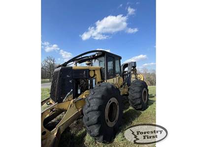 Caterpillar 525B Skidder
