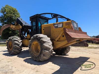 Caterpillar 525D Skidder