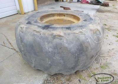 Firestone 30.5X32 Tire