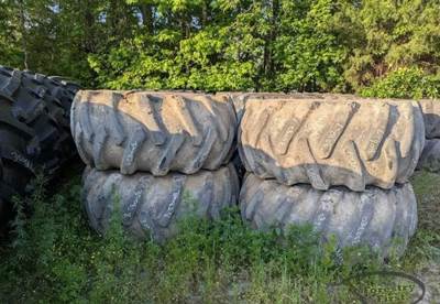 PrimeX 30.5x32 Tire