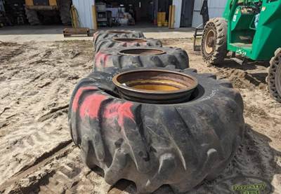 PrimeX 30.5x32 Tire