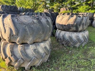 PrimeX 30.5x32 Tire