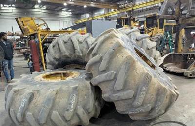 30.5-32 Tire