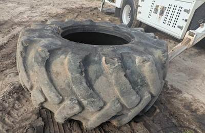 30.5-32 Tire
