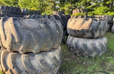 30.5-32 Tire