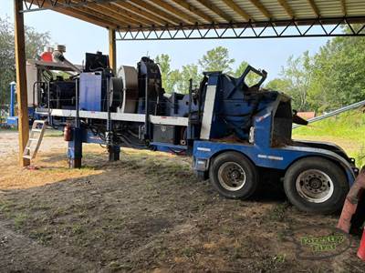 Peterson Pacific 5000G Whole Tree Chipper