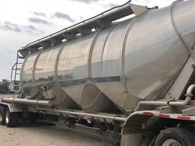 2007 Heil 1600 CU FT Dry Bulk / Pneumatic Tank Trailer