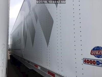 UTILITY 4000DX Dry Van Trailer
