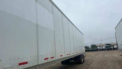 Wabash 53 ft Dry Van Trailer - Air Ride, Sliding Axle