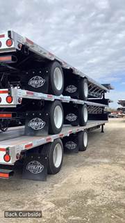 UTILITY 53x102 Flatbed Trailer - Air Ride, Spread Axle
