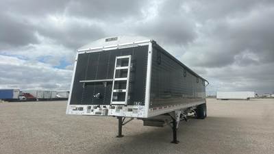 WILSON COMMANDER Hopper / Grain Trailer