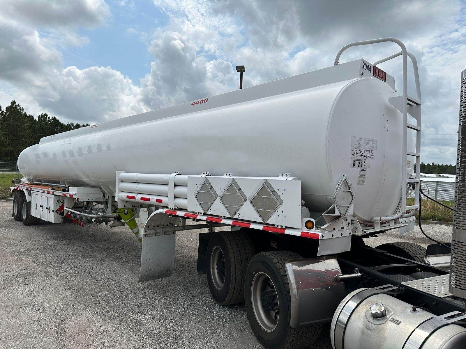 2007 Heil 9700 GAL / 3 COMP / AIRRIDE Fuel Tanker Trailer For Sale