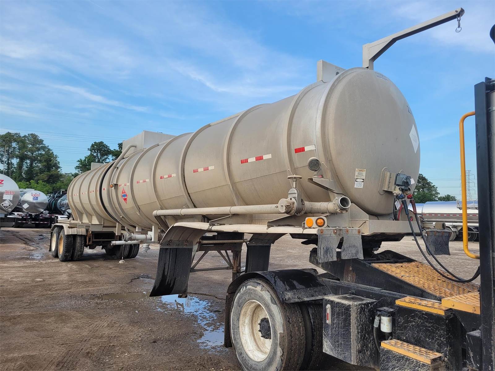 2011 Polar DOT 407 8400 GAL ALUM CRUDE OIL AIR SUSP Non Code Tank