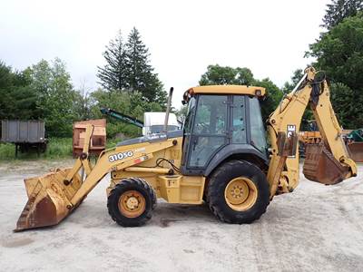 John Deere 310SG Backhoe