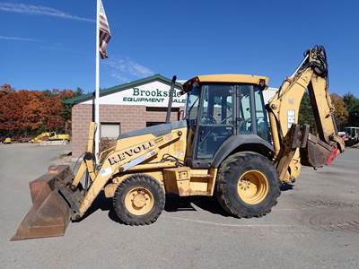 John Deere 410G Backhoe