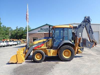 John Deere 410L Backhoe