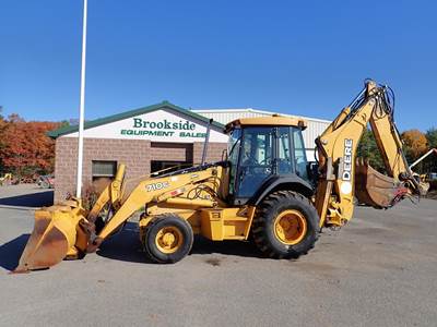 John Deere 710G Backhoe