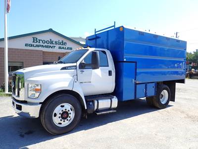 Ford F-750 Chipper Truck - Automatic