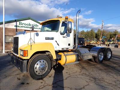 Mack CHN613 Day Cab Truck