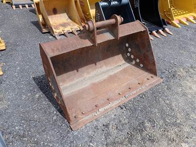 Caterpillar 4 FT CLEANUP BUCKET Ditching Bucket