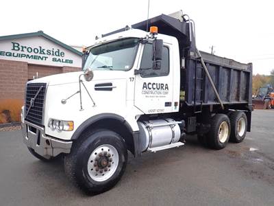 Volvo VHD64F200 Dump Truck - VED12 435HP, 8Ll Manual