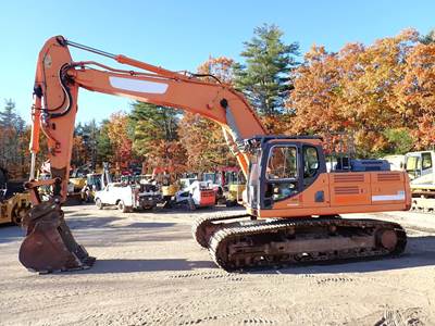 Doosan DX300LC-3 Excavator