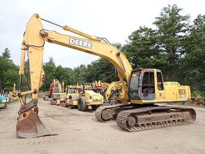 John Deere 270C LC Excavator