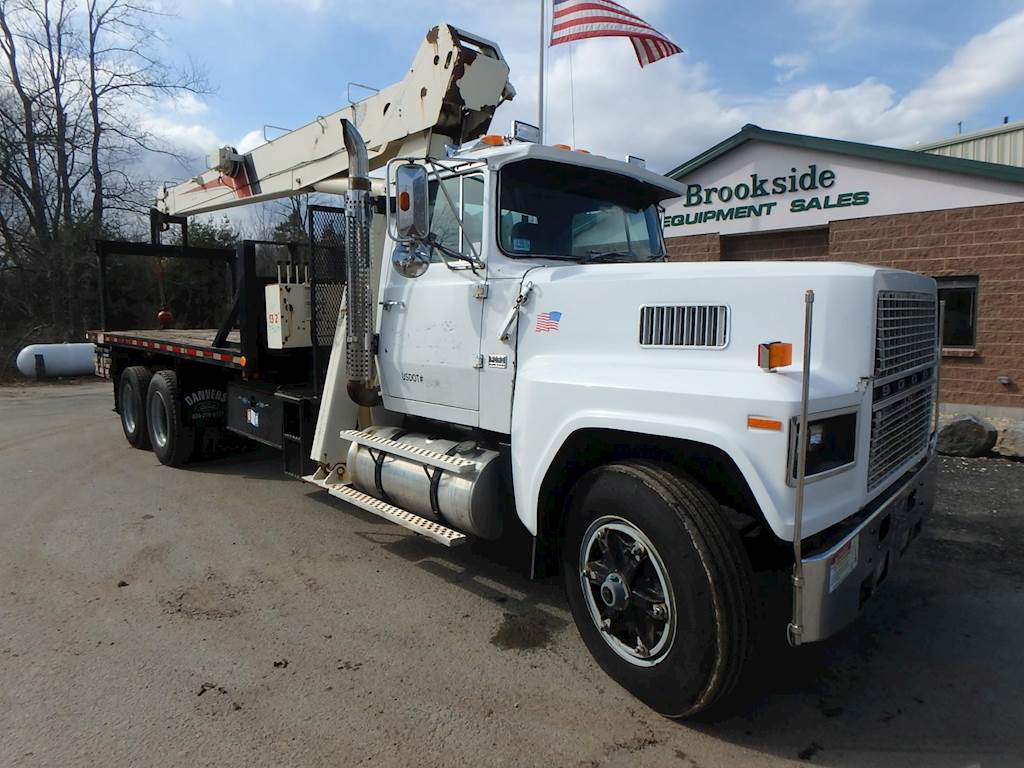 1987 Ford LTL9000 Flatbed Truck