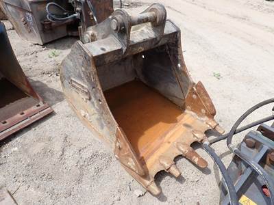 Doosan 36" DIGGING BUCKET Bucket