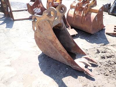 12" Digging Bucket For Backhoe, 8 1/4" Spread, 12" Center To Center, 55 mm Front