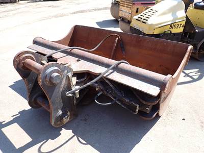 7 ft Tilt Cleanup Bucket For 300 Size ExcavaTor, 15 5/8" Spread, 20" Center To