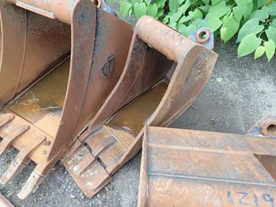 Wain-Roy 12" DIGGING BUCKET Bucket