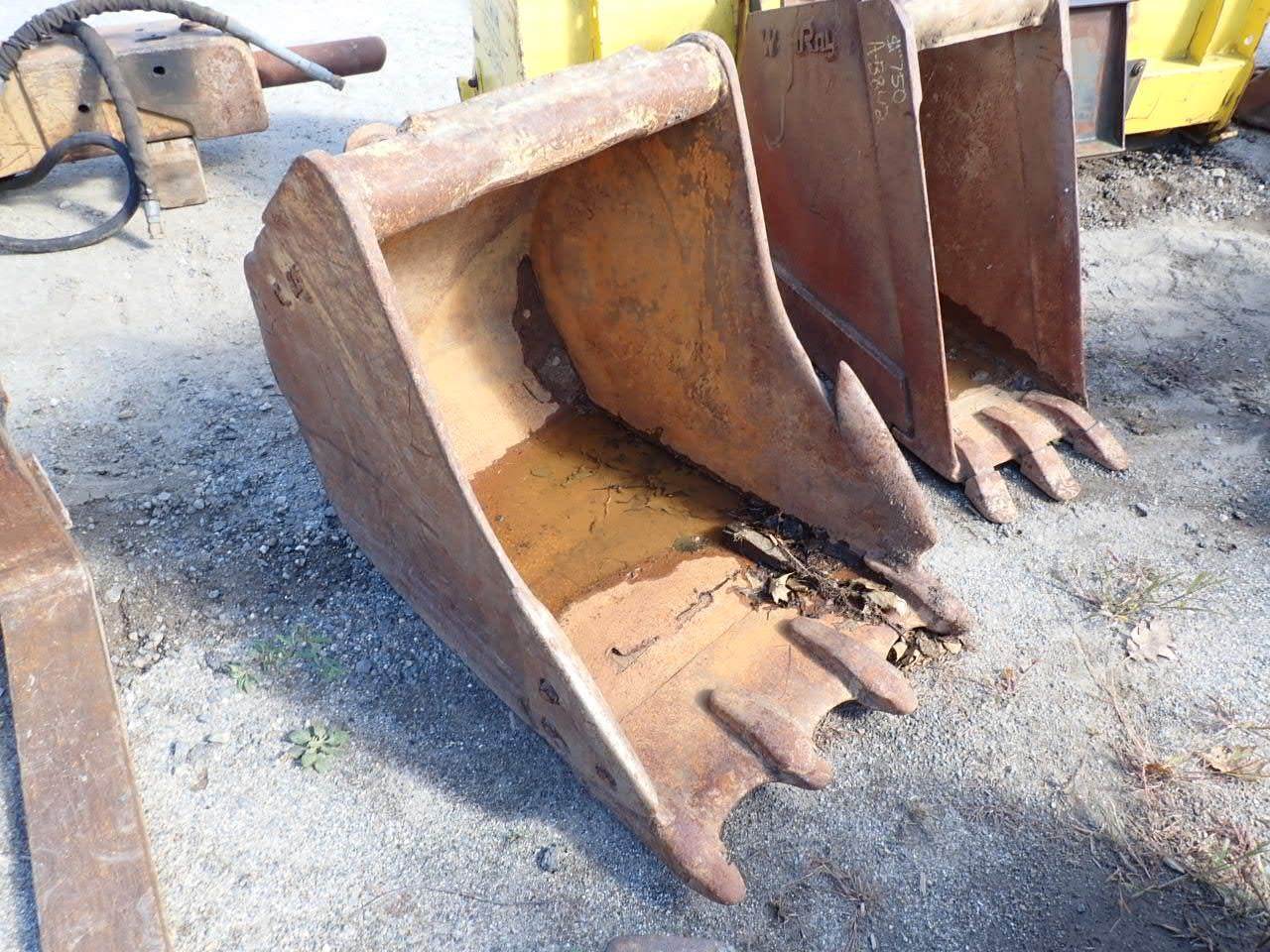 WainRoy Bucket For Sale Phillipston, MA AB988