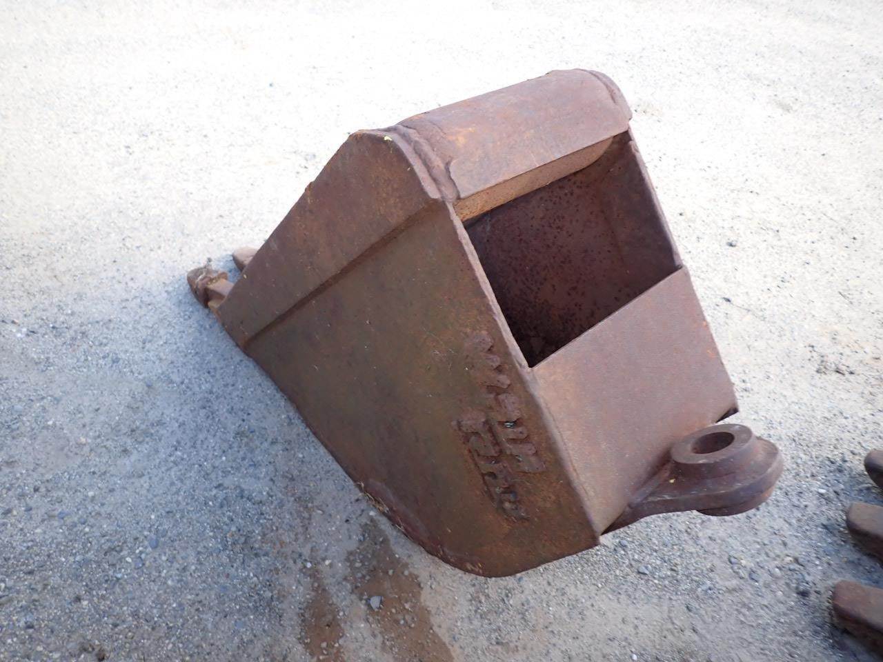 WainRoy Bucket For Sale Phillipston, MA AB987