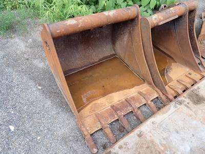 Wain-Roy 36" DIGGING BUCKET Bucket