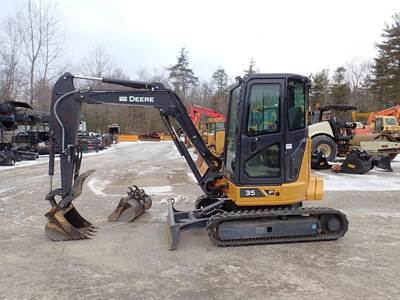 John Deere 35 P-TIER Mini Excavator