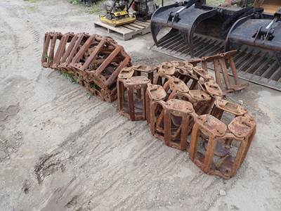 John Deere SKIDSTEER TRACK CHAINS