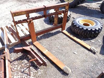 Hewitt Rotating Pallet Forks
