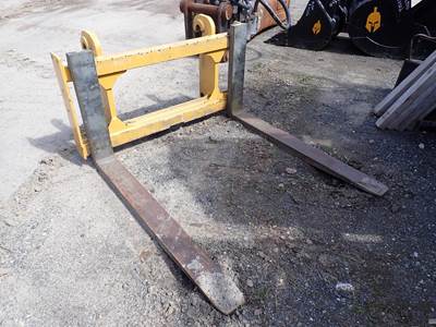 John Deere 5 FT FORKS Rotating Pallet Forks