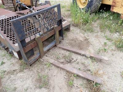 4 FT FORKS Rotating Pallet Forks