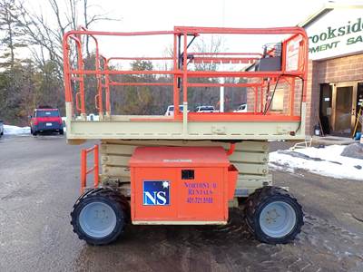 JLG 260MRT Scissor Lift