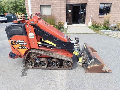Ditch Witch SK600 Mini Skid Steer
