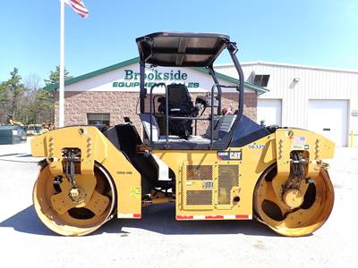 Caterpillar CB54B Tandem Vibratory Roller