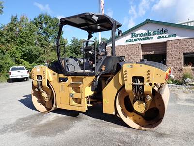 Caterpillar CB54B Tandem Vibratory Roller