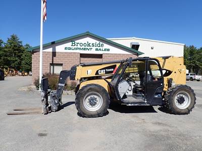Caterpillar TL642D Telehandler - 6500lb Capacity