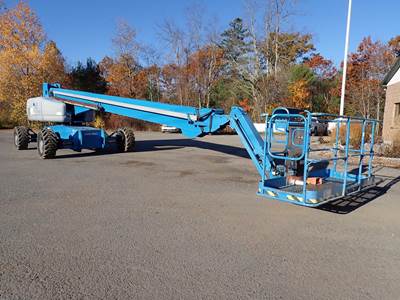 Genie S-105 Telescopic Boom Lift