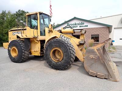 John Deere 744H Wheel Loader