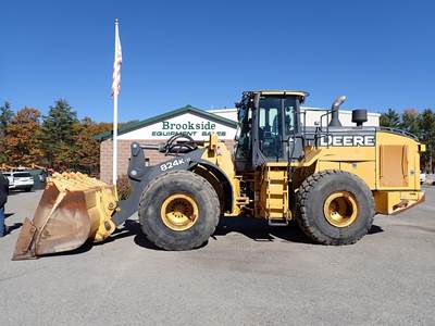 John Deere 824KII Wheel Loader