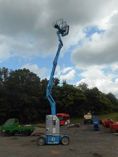 1996 Genie Z30/20N Articulating Boom Lift