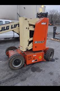 2015 JLG E300AJP Aerial Lift